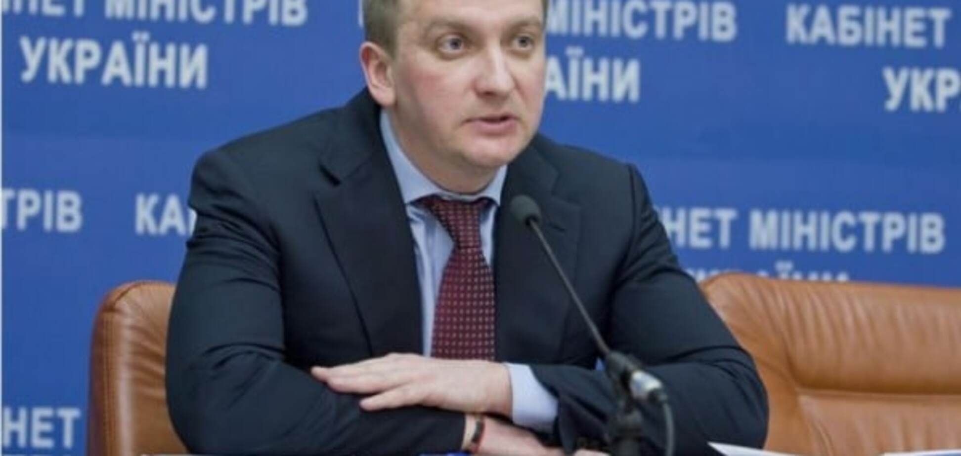 Миллионы на счетах: министр юстиции Петренко показал, сколько заработал в 2015 году. Фотофакт