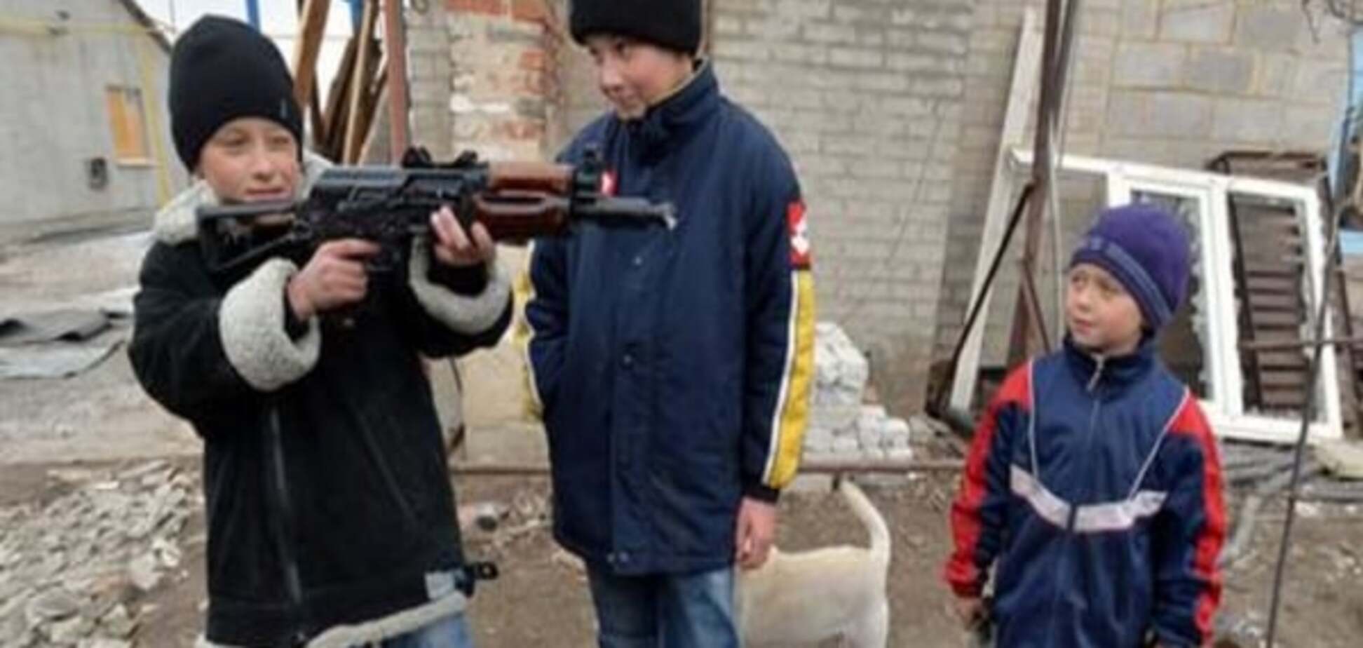 Здача зброї в Україні: традиційна акція з сумнівними результатами