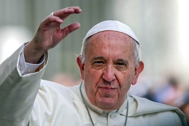 'Світ потребує ніжності': Папа Римський в обнімку з українками опублікував зворушливе фото