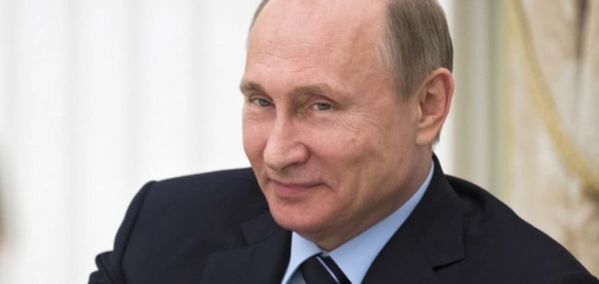 Путин призвал журналистов работать так, чтобы в России не началась революция