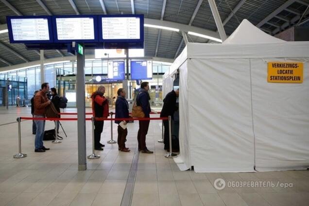 Не торопитесь: Бильдт усомнился в легитимности референдума в Нидерландах