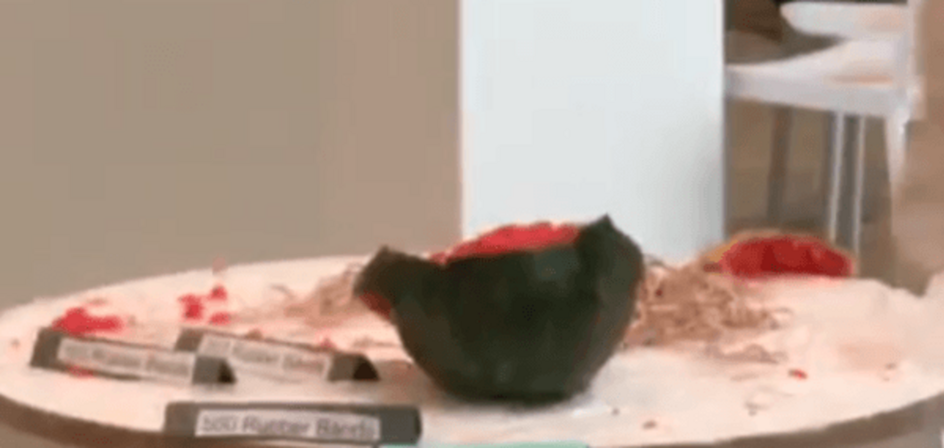 Взорванный арбуз