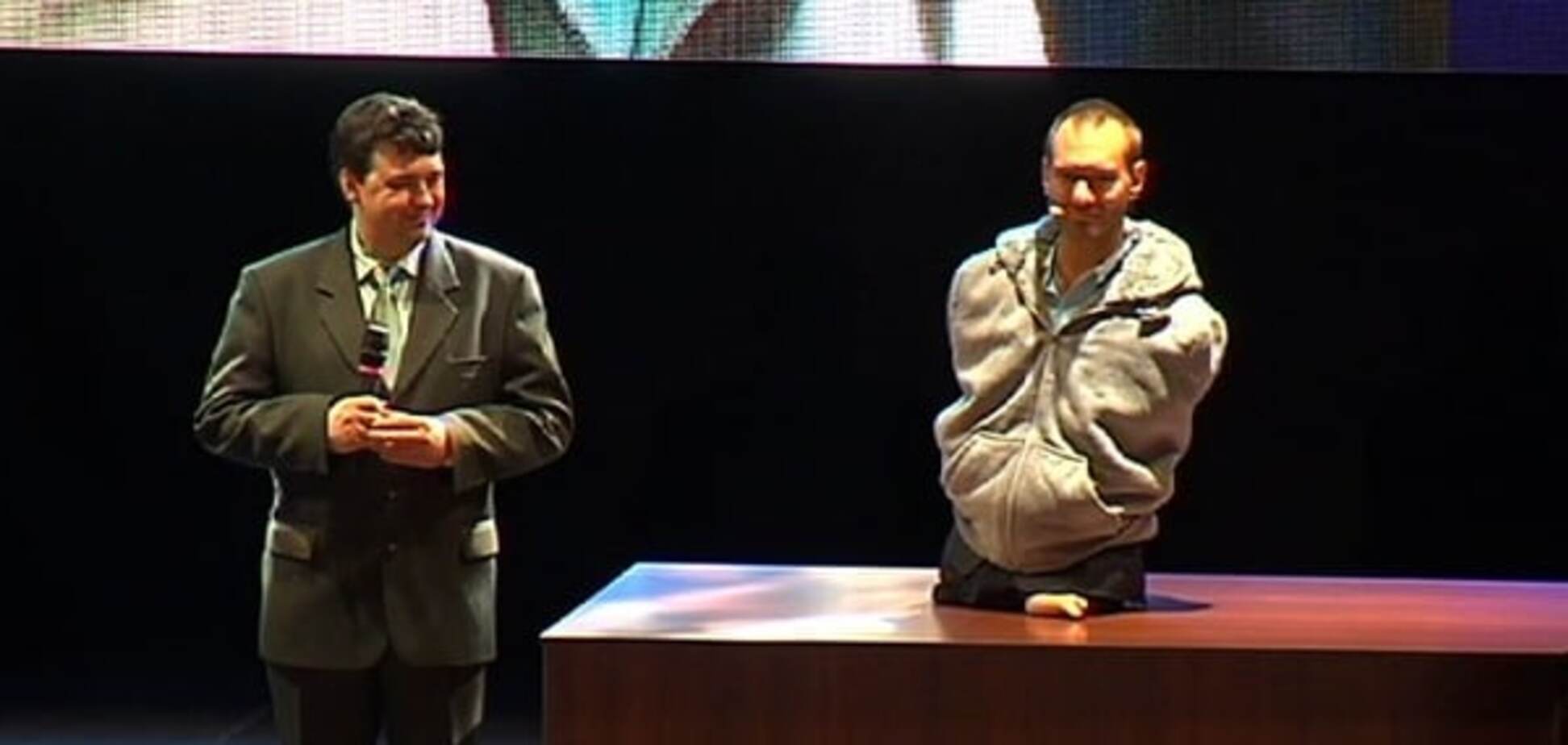 Штаб Ахметова организовал детям Донбасса встречу с Ником Вуйчичем