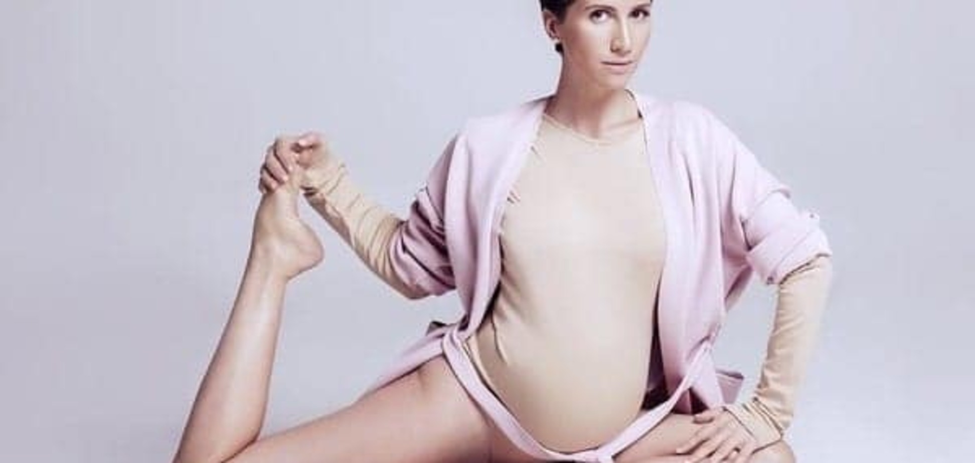 Беременная Анита Луценко в нижнем белье показала, как менялась ее фигура шесть месяцев (фото)