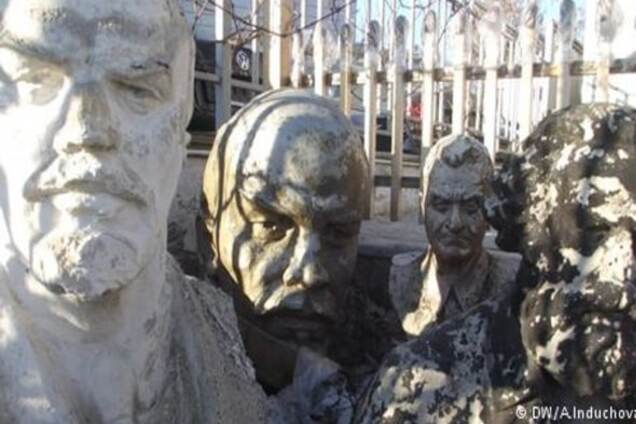 Вісім фактів про декомунізацію в Україні