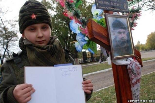 Фейків багато не буває: на Донеччині викрили 9-річну фанатку терориста Мозгового