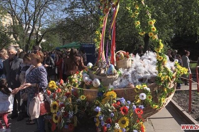 Самая большая пасхальная корзина