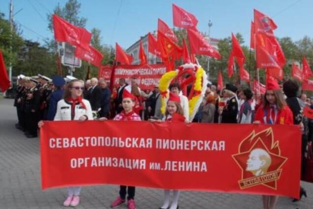 В Крыму на 1 мая на митинге требовали зарплат и справедливости