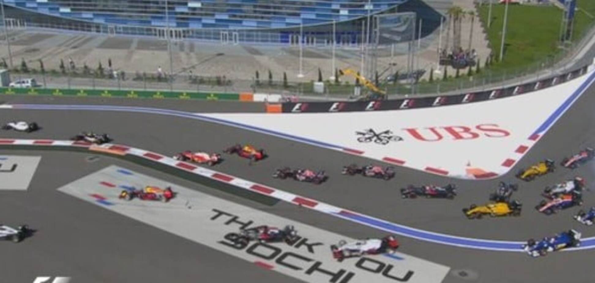Російський пілот 'Формули-1' на Гран-прі Сочі виштовхнув із траси лідера Ferrari