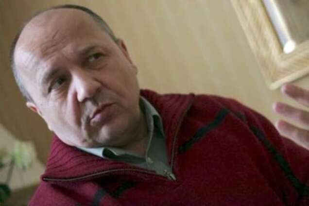 Ляпас Кремлю: Порошенка просять дати звання Героя України письменнику Суворову