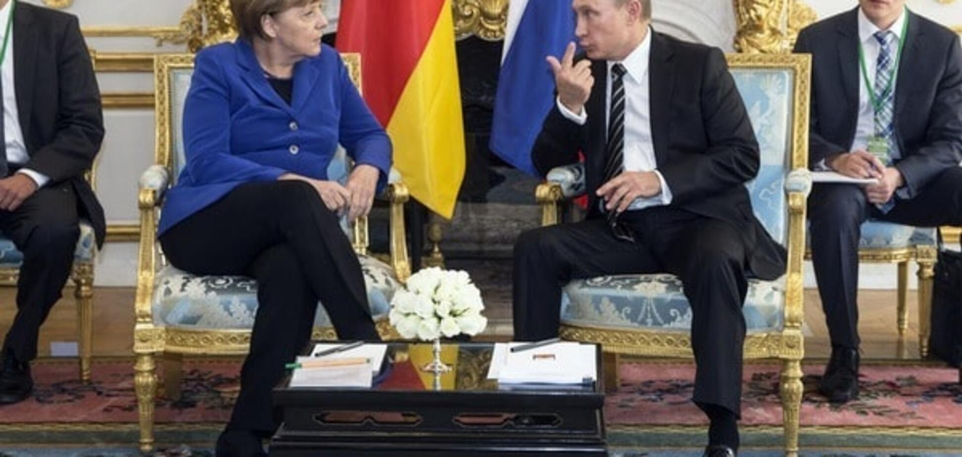 Ключ лежит в Москве: Грищенко предположил, о чем секретничали Меркель и Путин