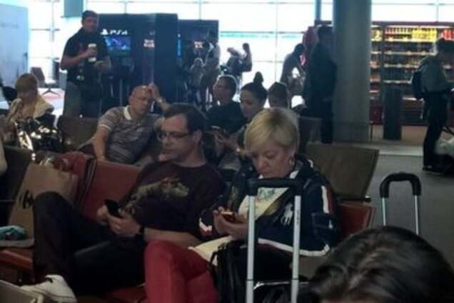 Валерия Гонтарева в аэропорту Парижа