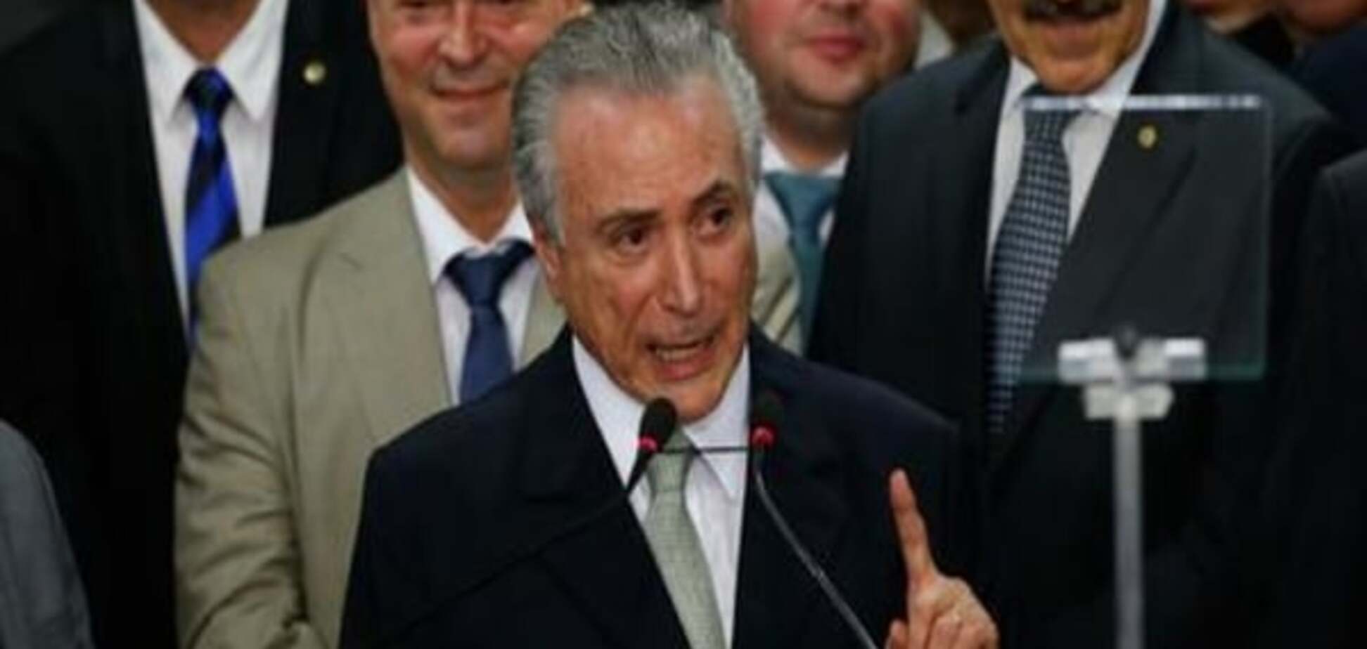 В.о. президента Бразилії має намір об'єднати країну, але не має підтримки