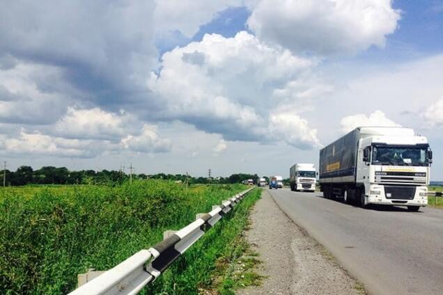 Штаб Ахметова частично закрыл пункты выдачи гумпомощи из-за перебоев с доставкой