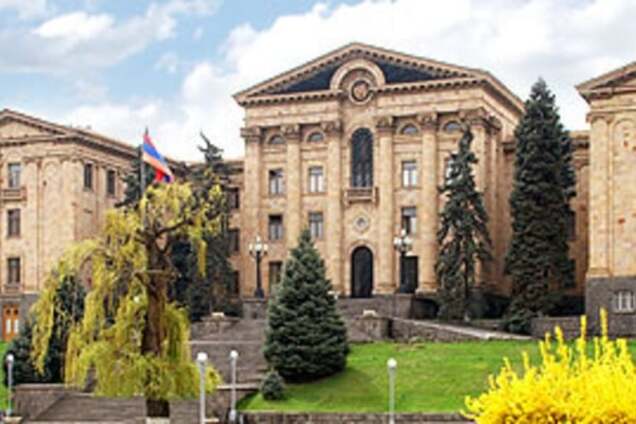 Парламент Вірменії не став поспішати з визнанням незалежності Карабаху