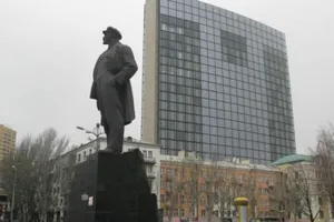 Ленін у шоці: донецькі терористи почали свою декомунізацію