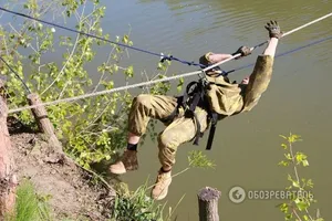 Під Київ перекинули поліцейський спецназ