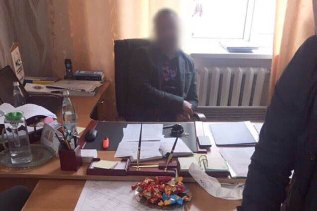 'Выделял' землю: мэра Гайворона задержали при получении крупной взятки