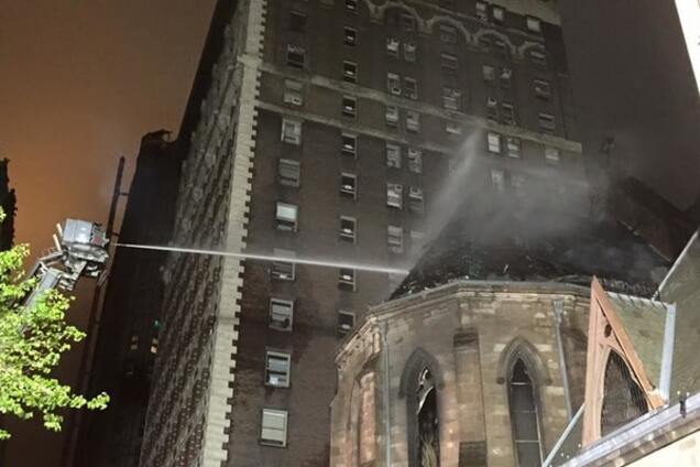 В Нью-Йорке на Пасху огонь уничтожил сербский Кафедральный собор. Опубликованы фото и видео