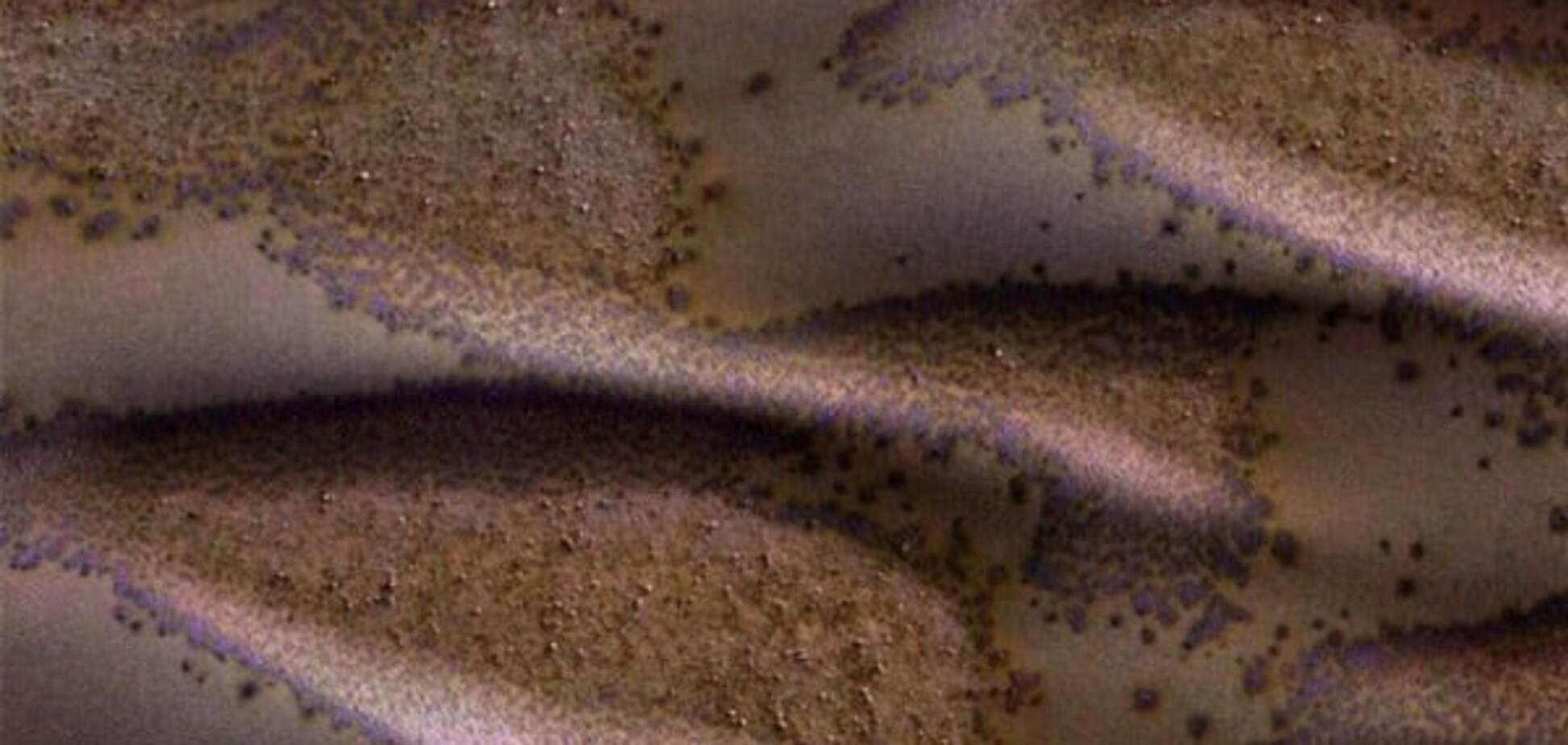 В NASA показали огромные испаряющиеся валуны на Марсе. Фотофакт