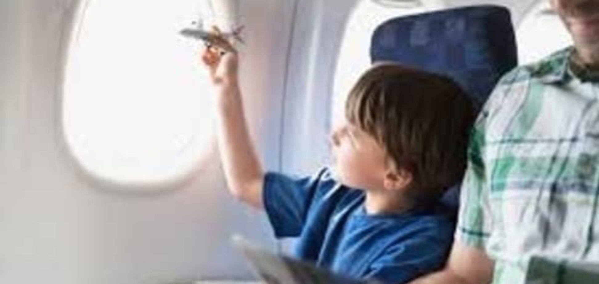 Чем занять ребенка в самолете без гаджетов? 