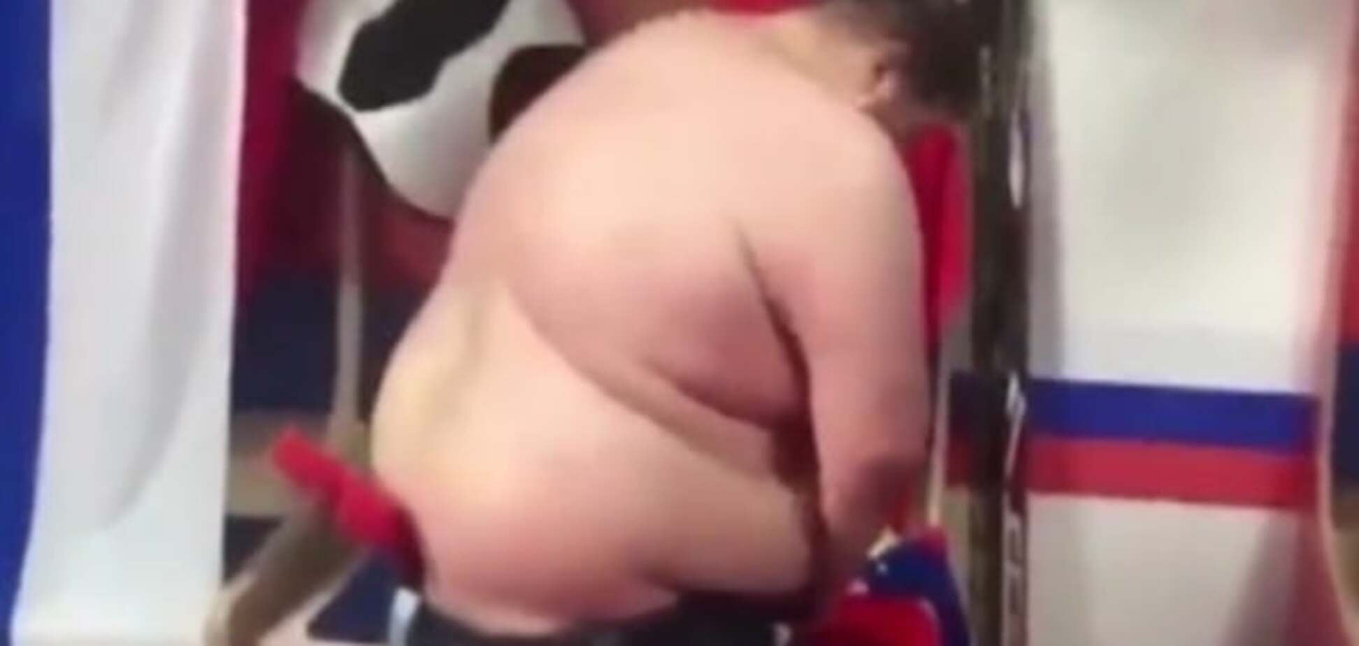 болельщик сборной США справил нужду в конек Дацюка