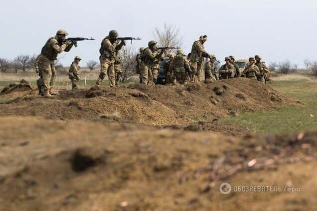 Украинские военные на Донбассе