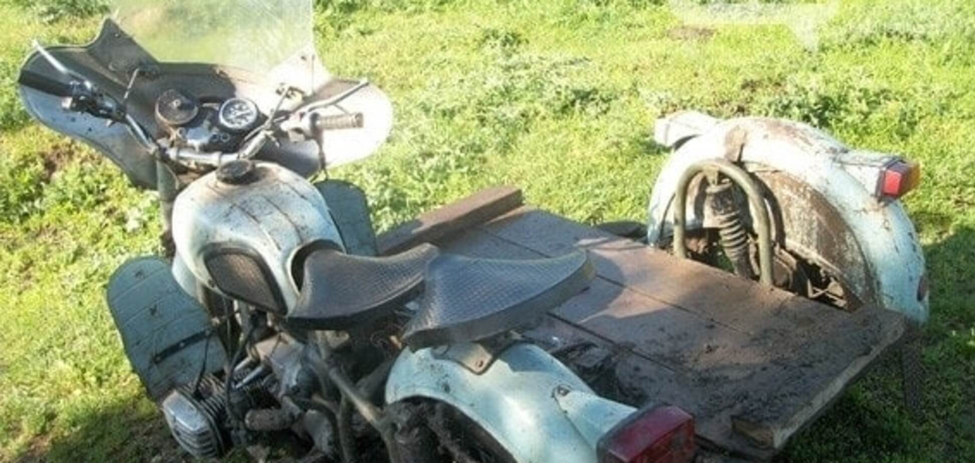 В Кировоградской области двое мужчин угнали мотоцикл