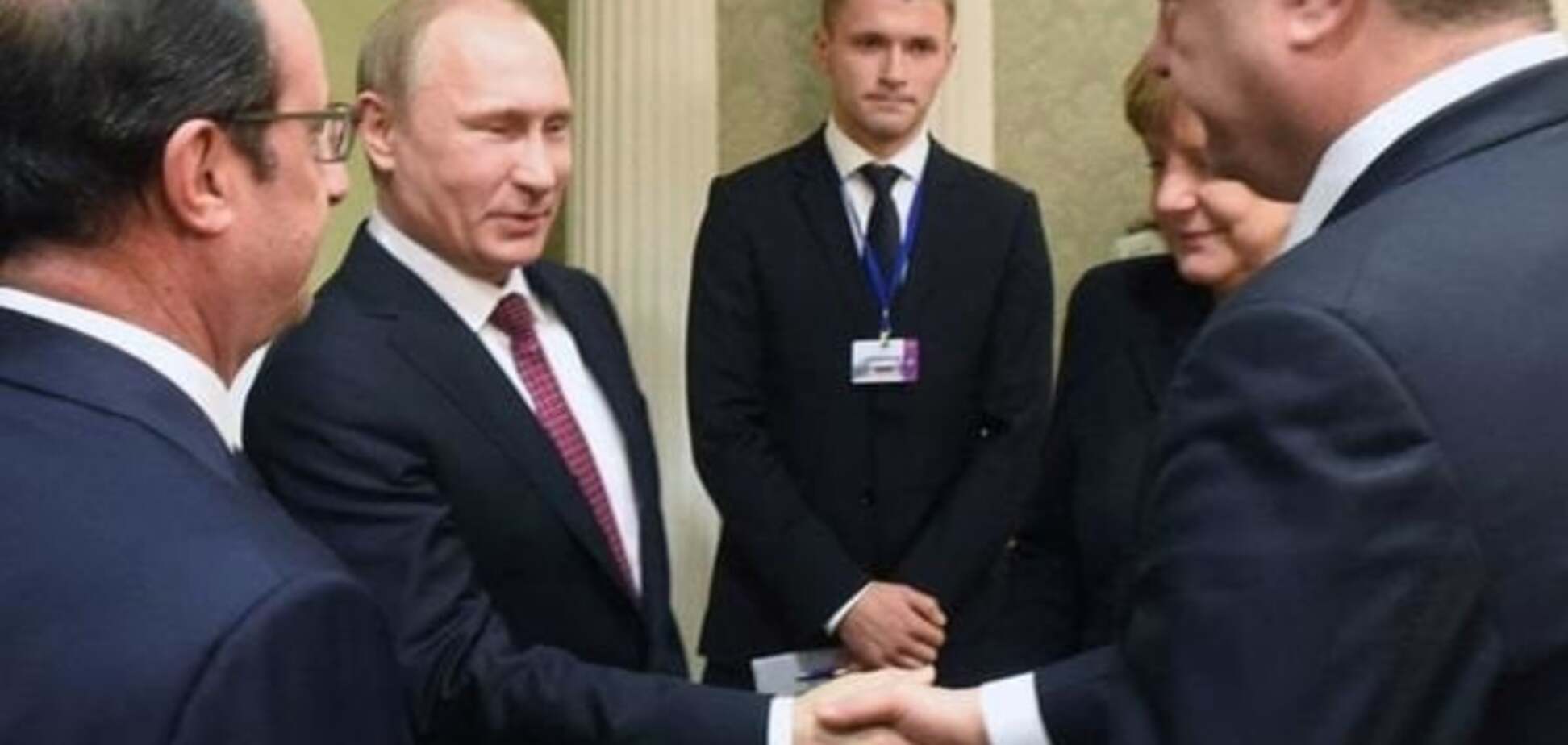 Порошенко пожал руку Путину