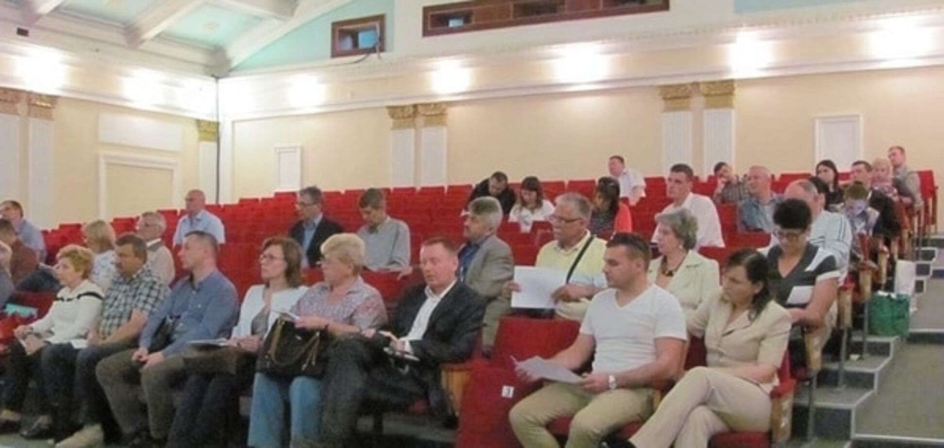 Представникам ОСББ у Тернополі розповіли, що чекає мешканців найближчим часом