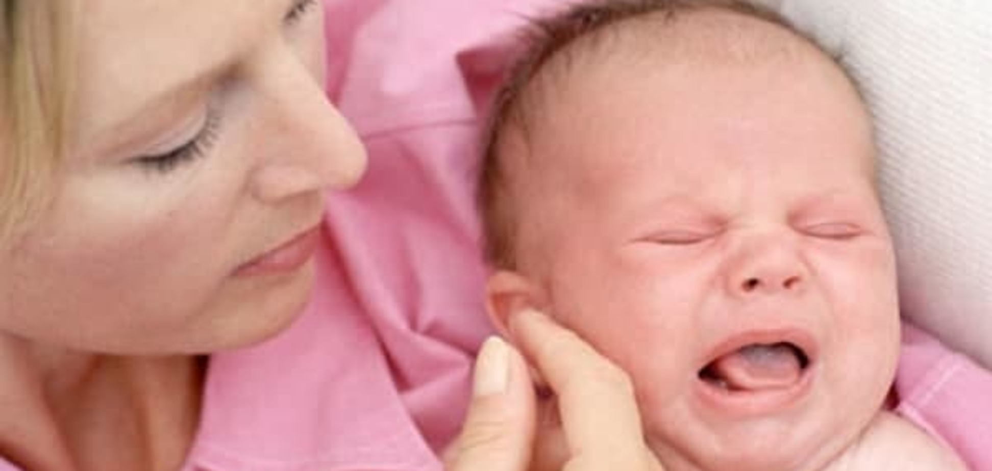 Новорожденный плачет: как распознать причину