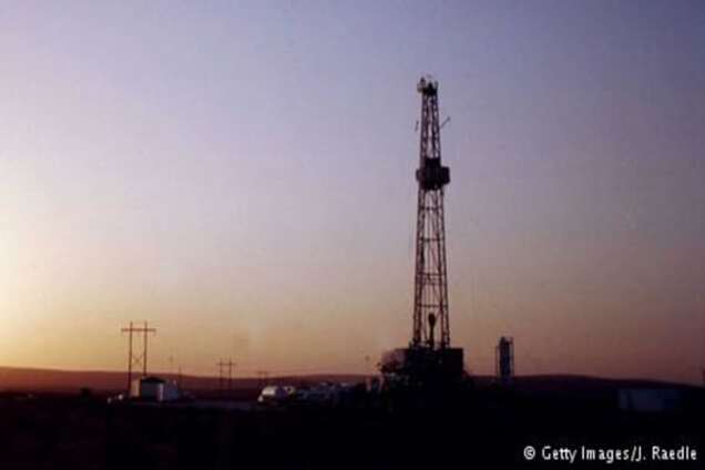 Ціни на нафту відкотилися нижче психологічної позначки