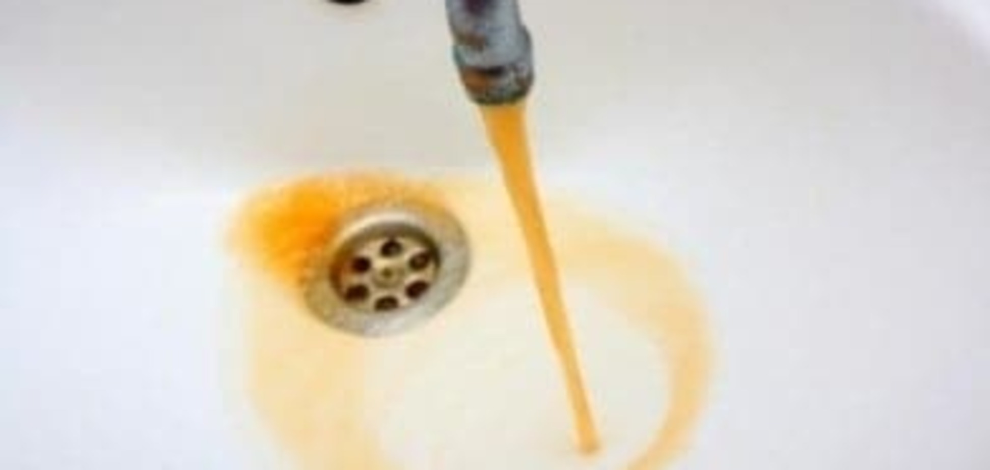 З кранів черкащан тече брудна вода