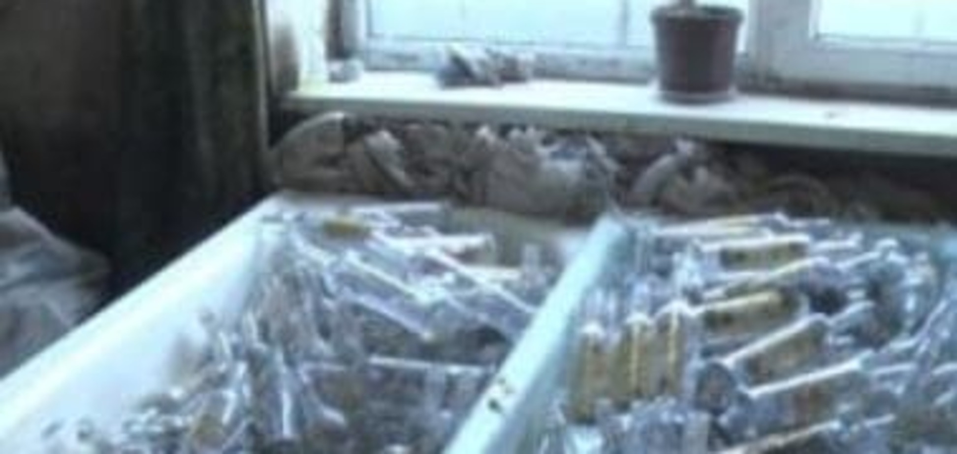 Поліцейські Ужгорода накрили 'підпільний цех' по виготовленні 'паленого' алкоголю (Фото)
