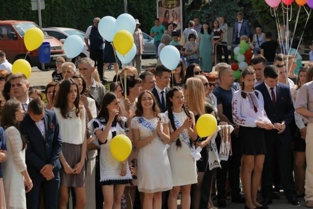 Уже вчетверте в Ужгороді відбулося загальноміське свято випускників (ФОТО)