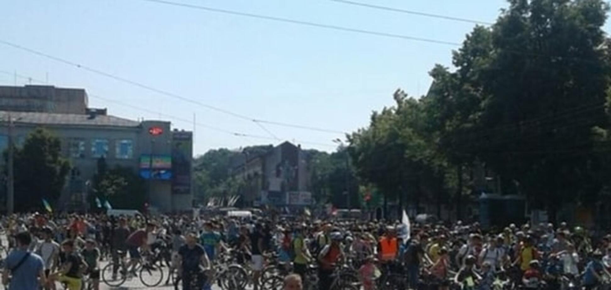 У Рівному перекривали рух для велосипедистів (фото)