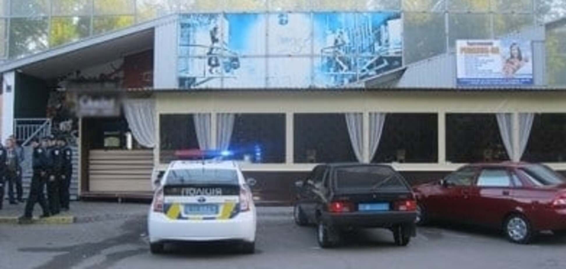 10 ножових поранень завдали охоронцю нічного клубу у Хмельницькому