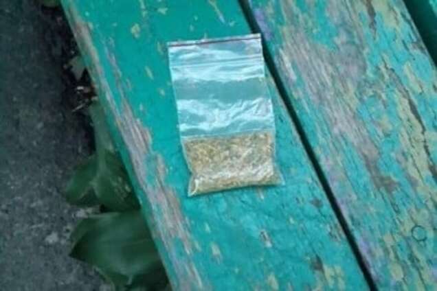 За одну ніч патрульні тричі виявляли наркотики у черкащан