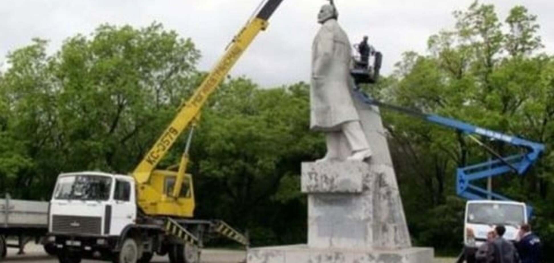 Ленина свалили