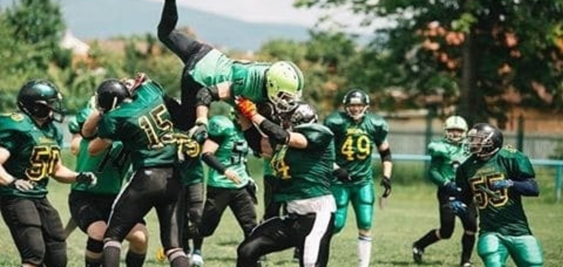 Американський футбол. Ужгородські 'Лісоруби' вдома розгромили львівських 'Левів' - 39:13