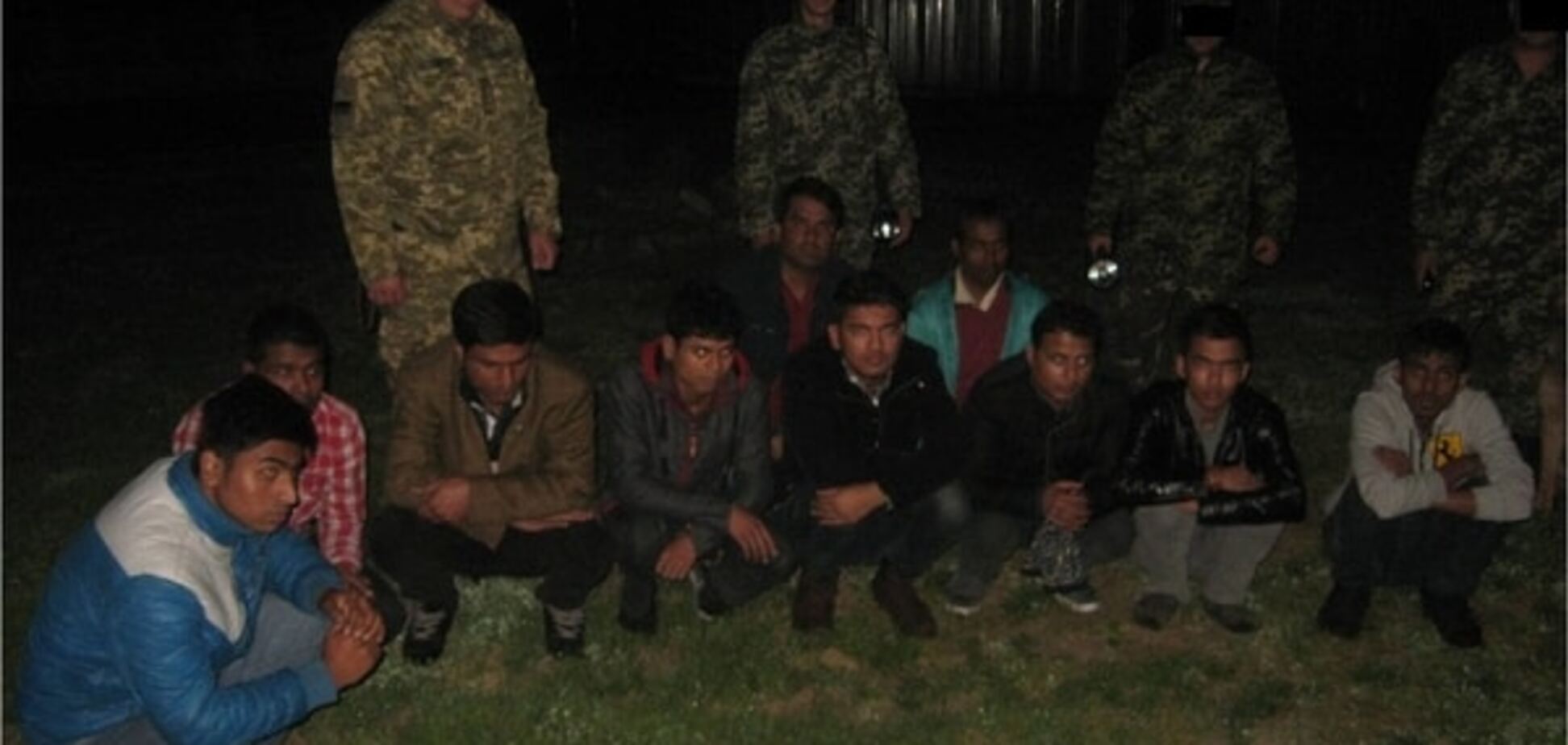 На кордоні з Угорщиною за допомогою приладу нічного бачення виявили 10 нелегалів (ФОТО)