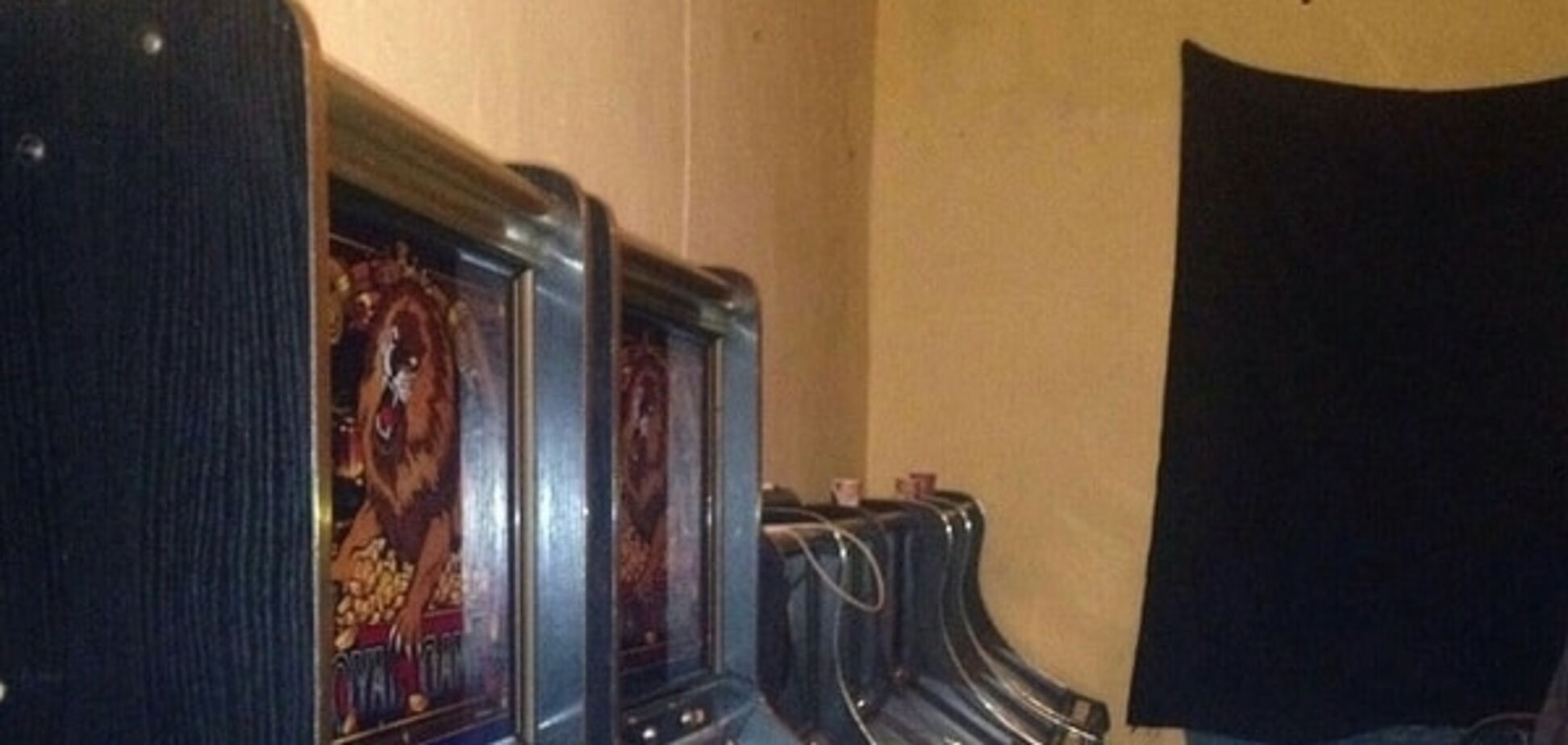 На Рівненшині поліцейські вилучили 20 гральних автоматів