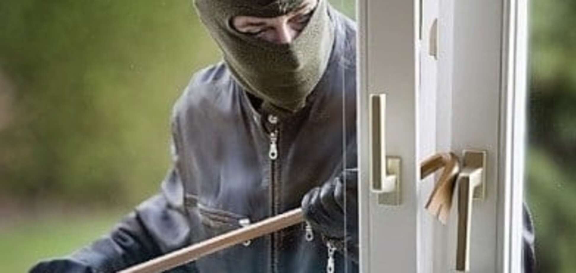 На Николаевщине неизвестные за ночь ограбили магазин и торговый павильон