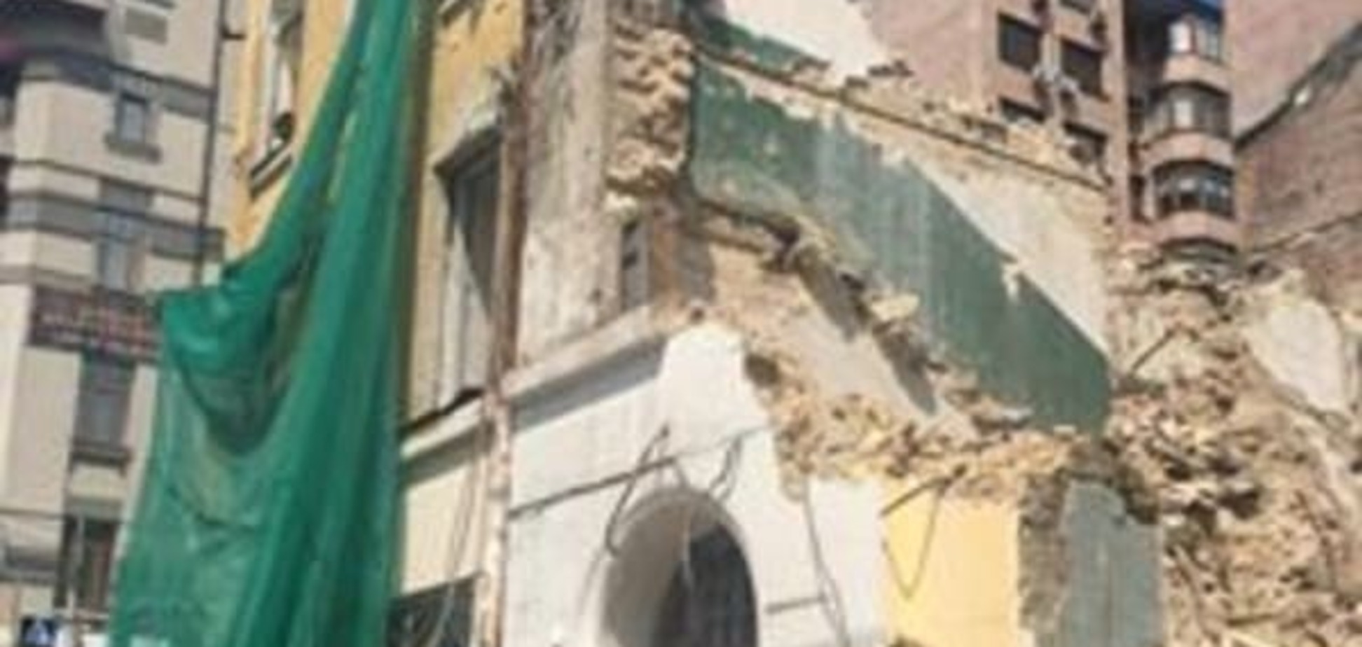 будинок на Дмитрівській