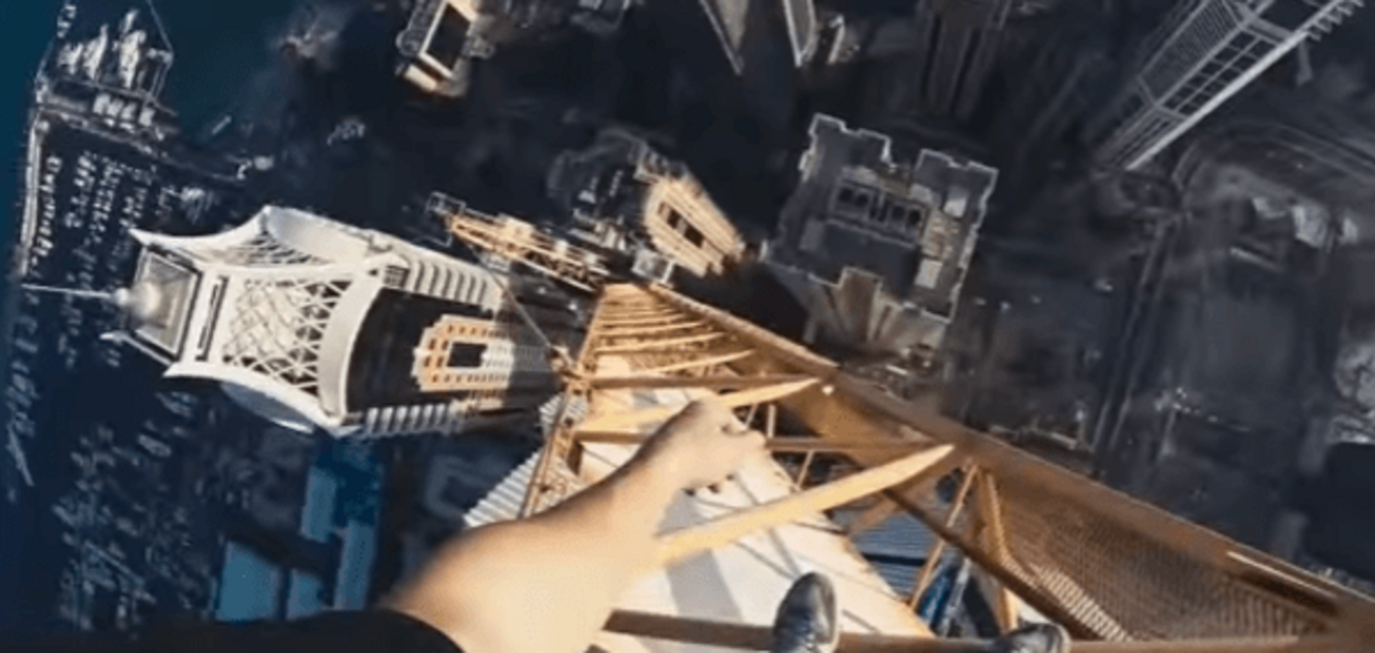 Руфер Мустанг, башенный кран