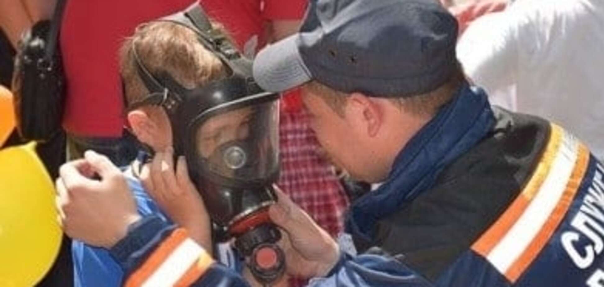 Николаевские спасатели ко дню защиты детей провели акцию 'Сделаем жизнь безопасной!'