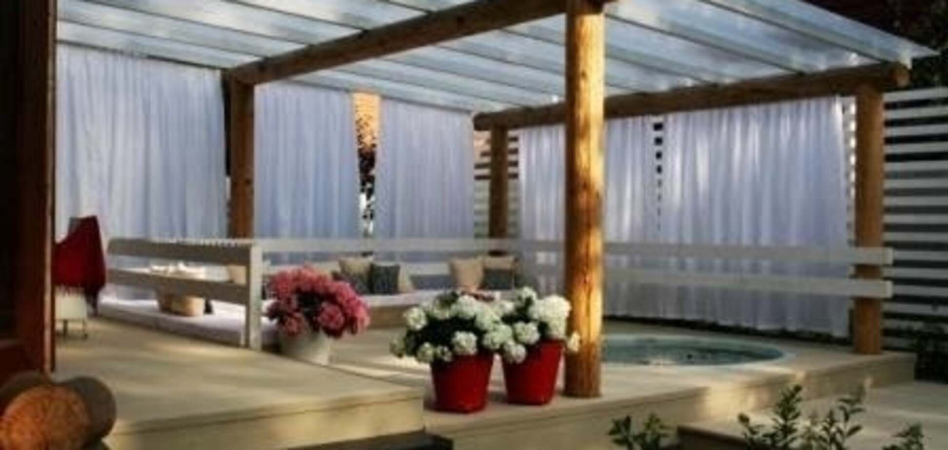 Трьом мукачівським кав'ярням дали дозвіл на розміщення літніх терас