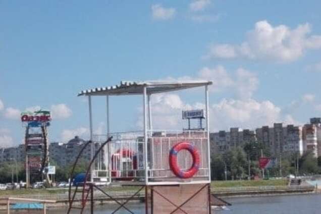 Хмельничани занурилися у воду не дочекавшись офіційного відкриття сезону