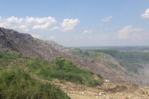 обвал на свалке