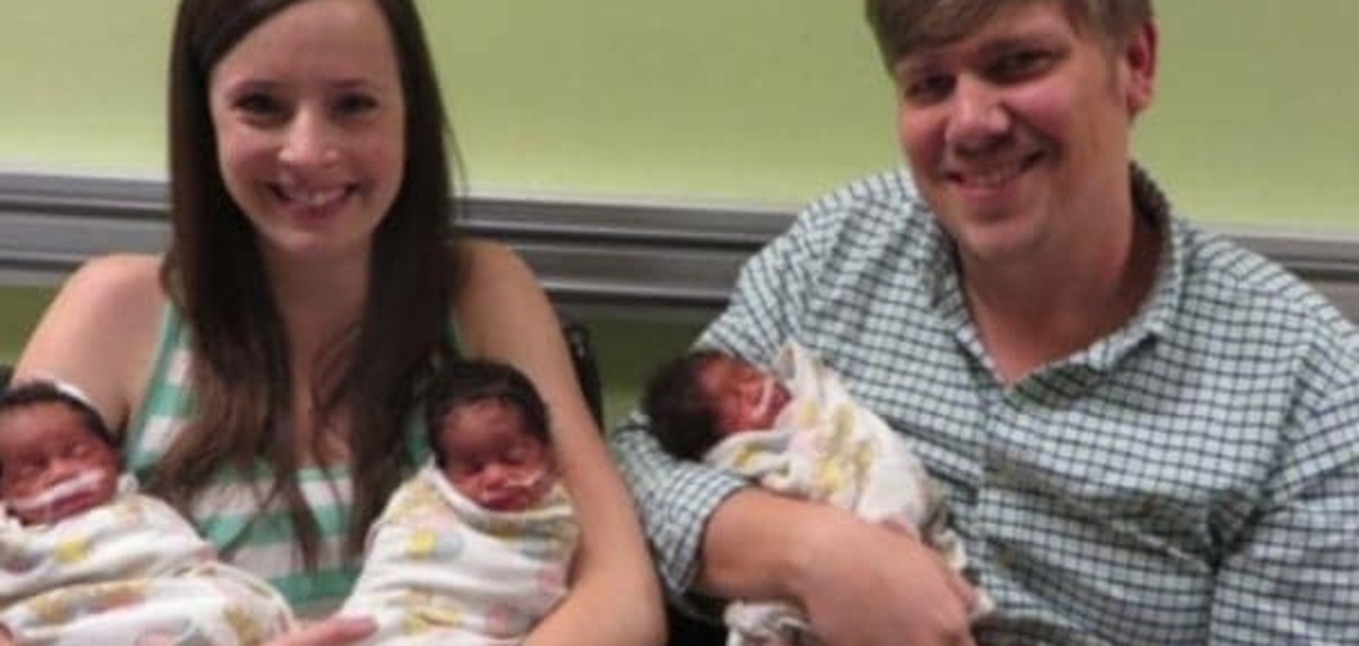 Как белая пара усыновила три эмбриона темнокожих малышей (фото)